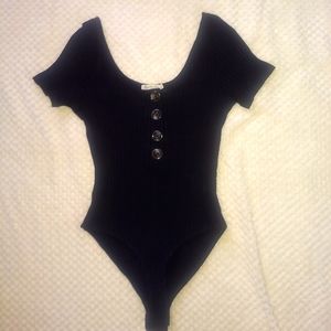 Short sleeve black bodysuit